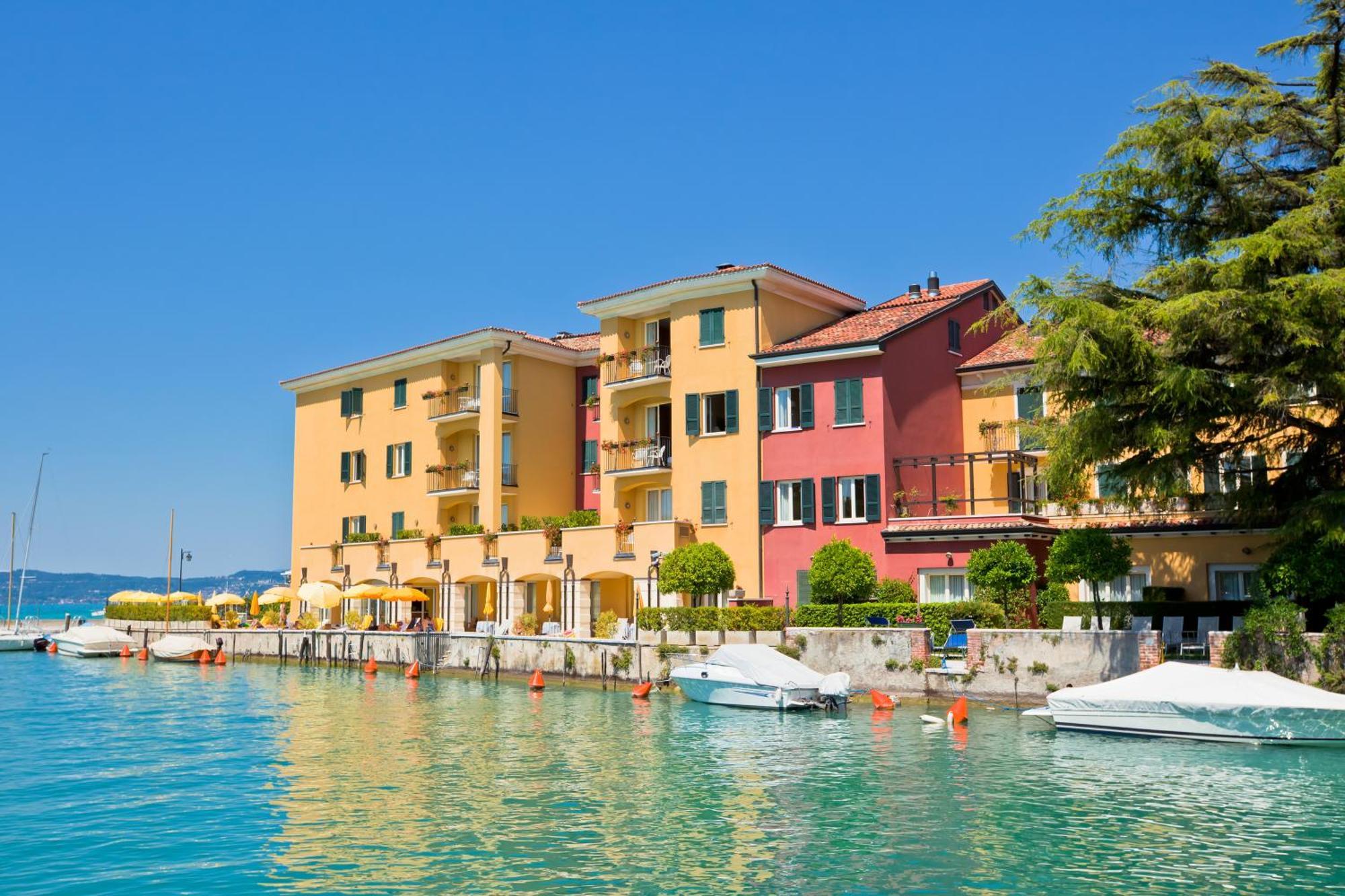 Villa Alberti 900M From Garda Lake - Happy Rentals サロ エクステリア 写真